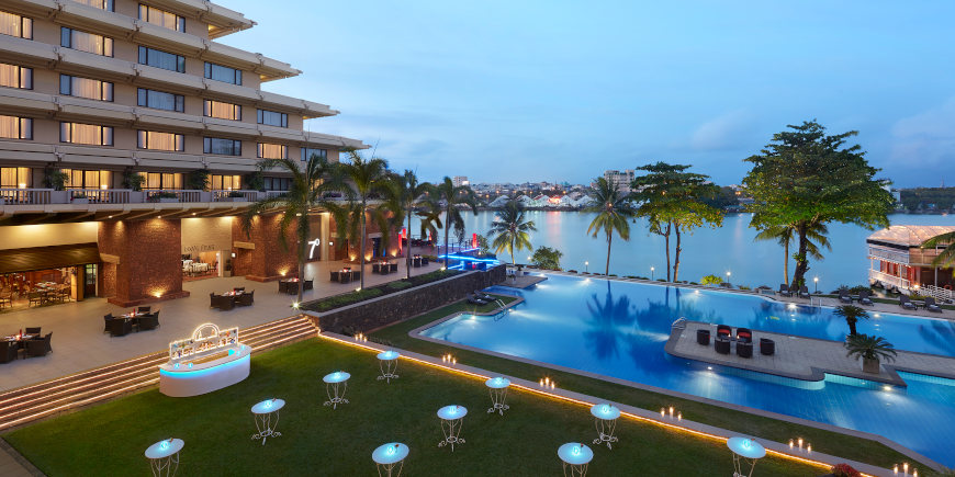 Cinnamon Lakeside Hotel Colombo - Image 4