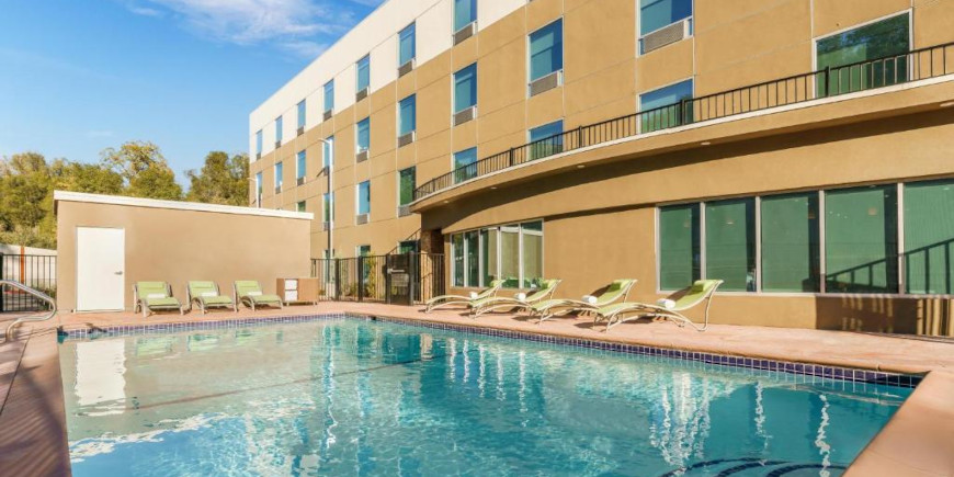 Holiday Inn Express & Suites Oakhurst-Yosemite Park Area