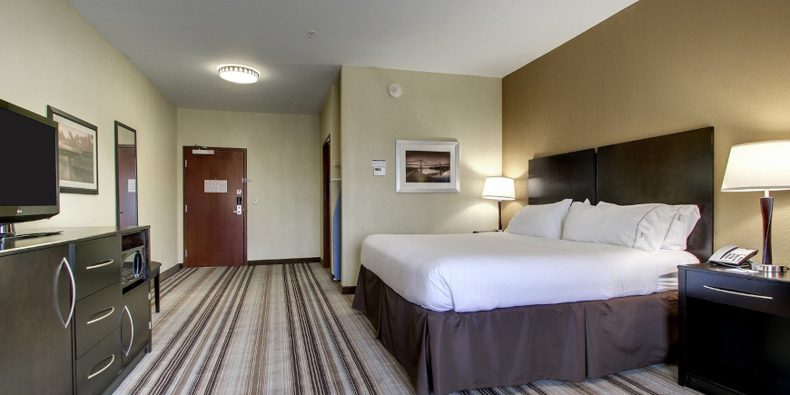 Holiday Inn Express & Suites Natchez