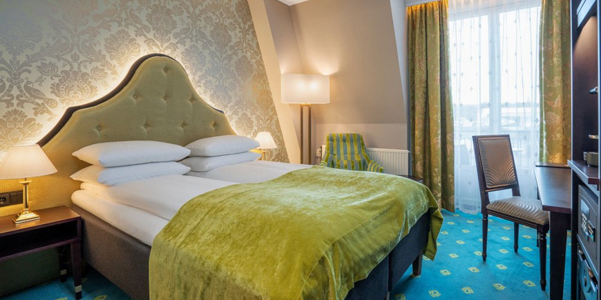 Hotel Bristol - Image 2