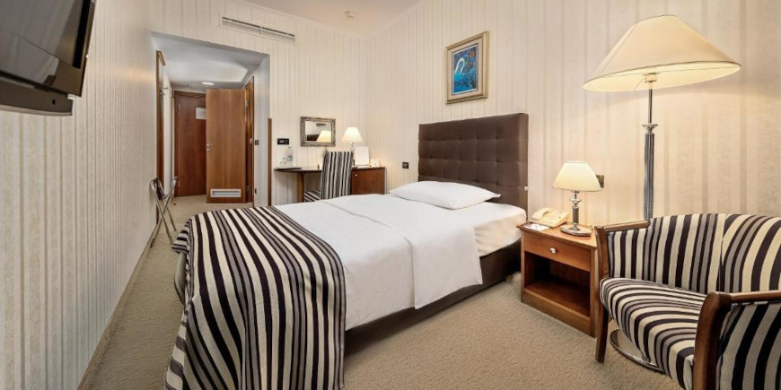 Hotel Dubrovnik - Image 2