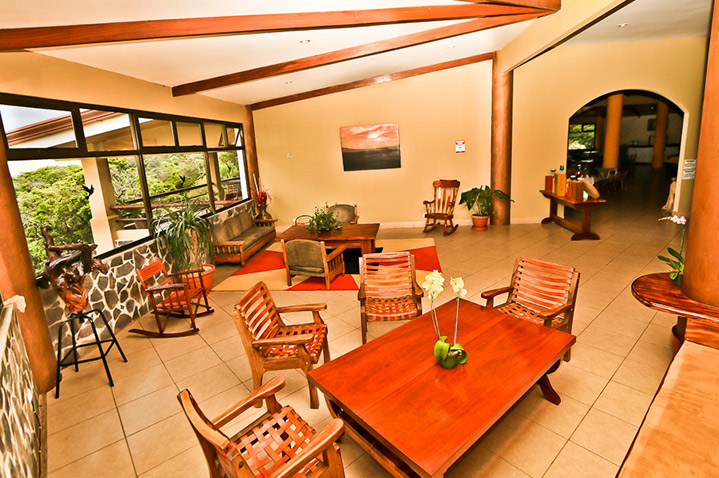 Montana Monteverde Hotel - Image 1