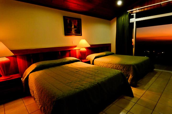 Montana Monteverde Hotel - Image 2
