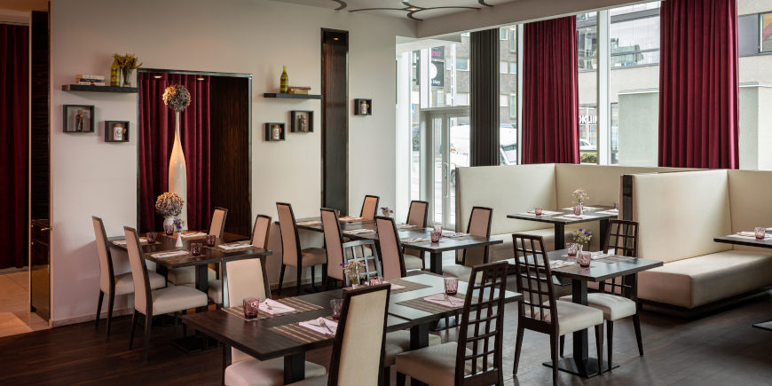 Park Inn by Radisson Meriton Hotel Tallinn - Image 2