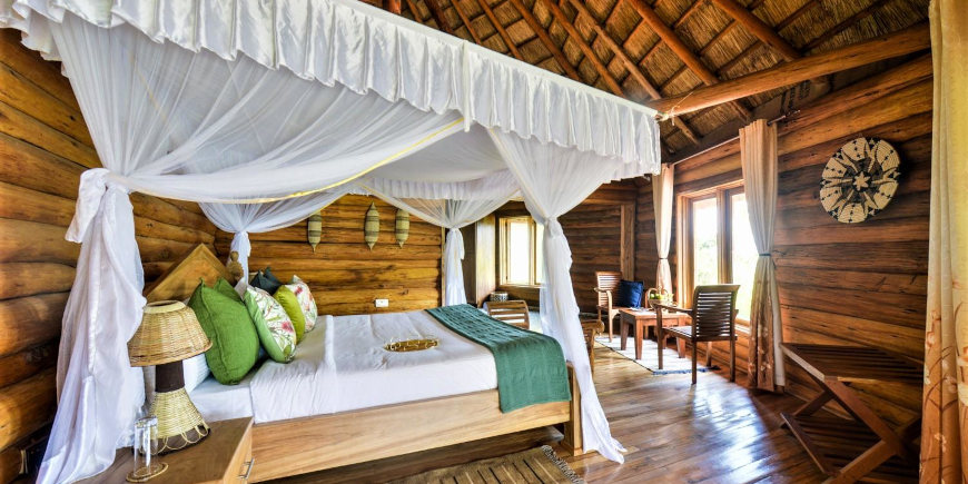 Trackers Safari Lodge - Image 2