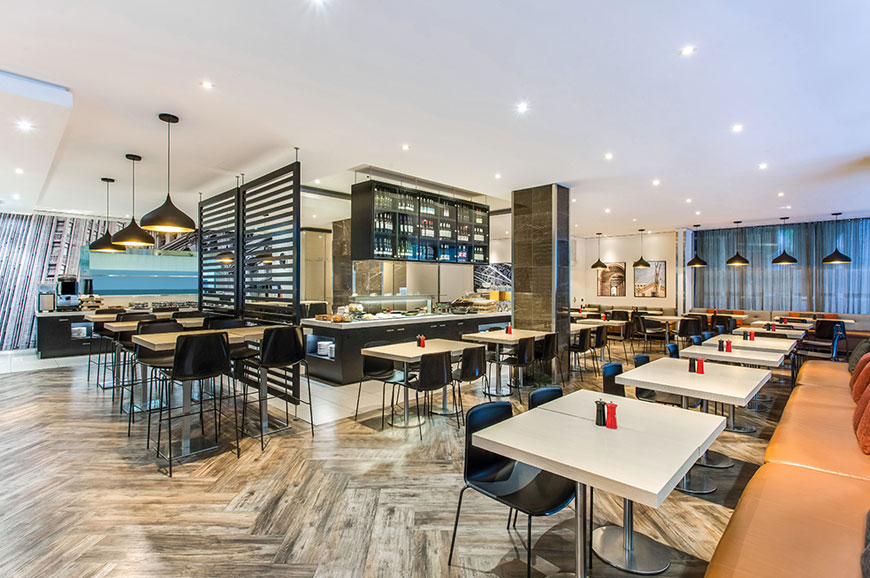 Novotel Sydney City Centre - Image 3