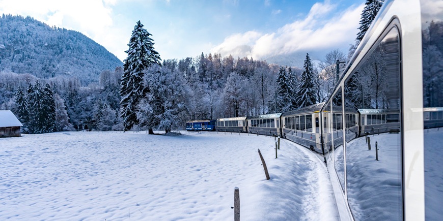 GoldenPass Express and Chillon Castle