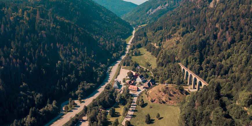 Hogfut Hotel with viaduct