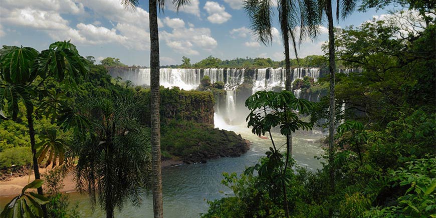 Iguaçú Falls