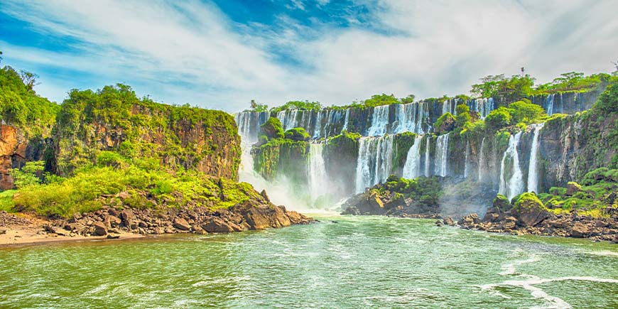 Iguaçú Falls